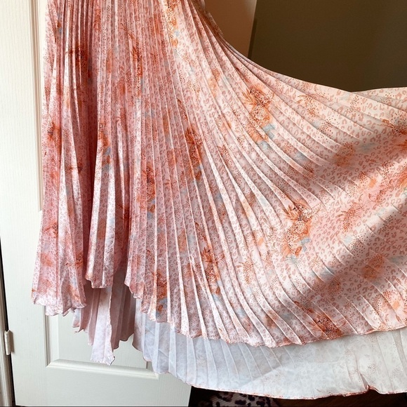 AMUR Lumi Dress 6 - Picture 3 of 8